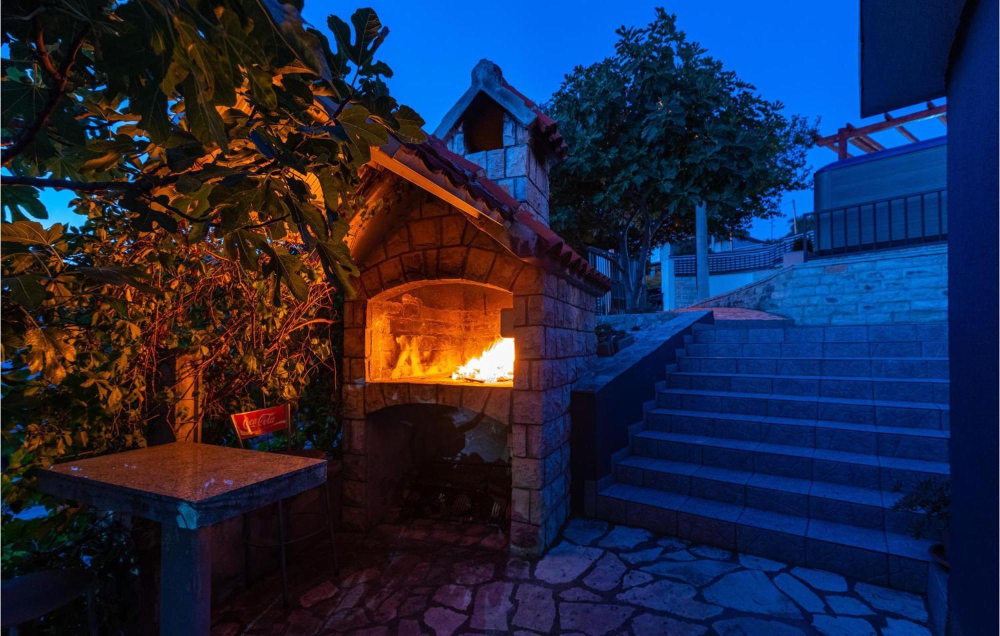 Beautiful Home In Rovanjska With Wifi Exterior photo
